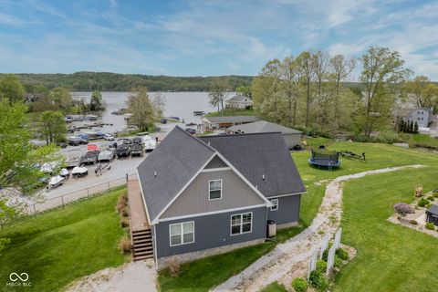 Photo of 9550 E Northshore Drive, Unionville, IN 47468 (MLS # 22035984)