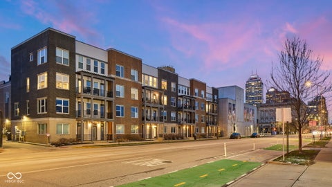 Photo of 727 N Illinois Street #204, Indianapolis, IN 46204 (MLS # 22124128)