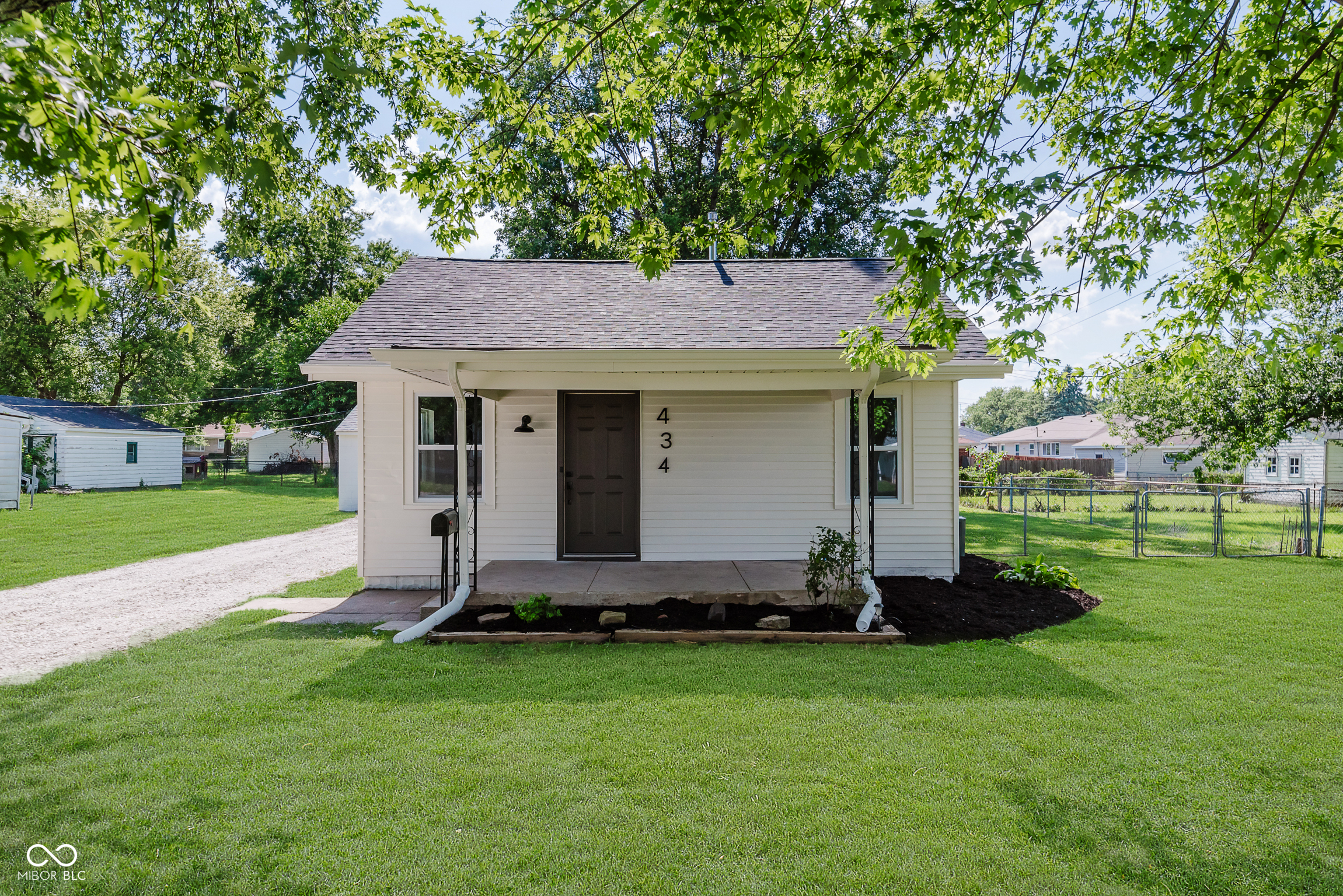 434 N 18th Avenue
