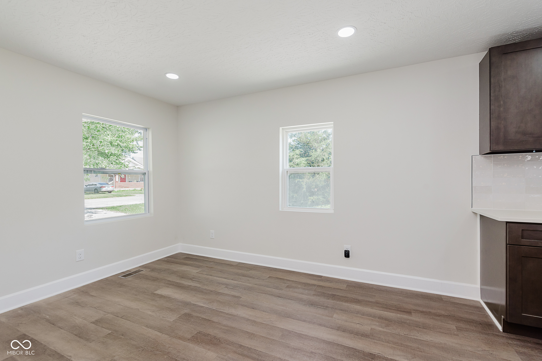 434 N 18th Avenue