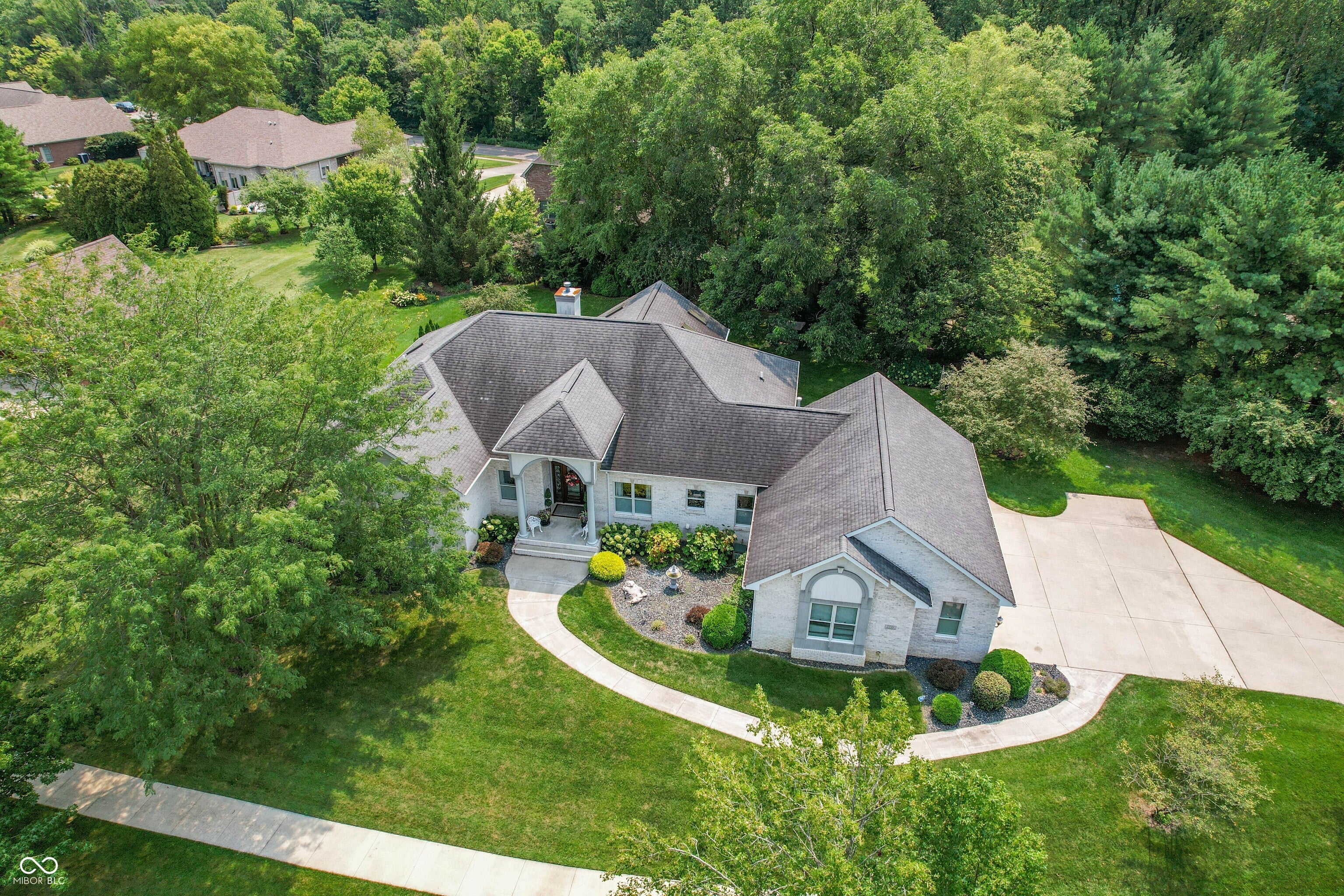 2541 W Apple Blossom Lane