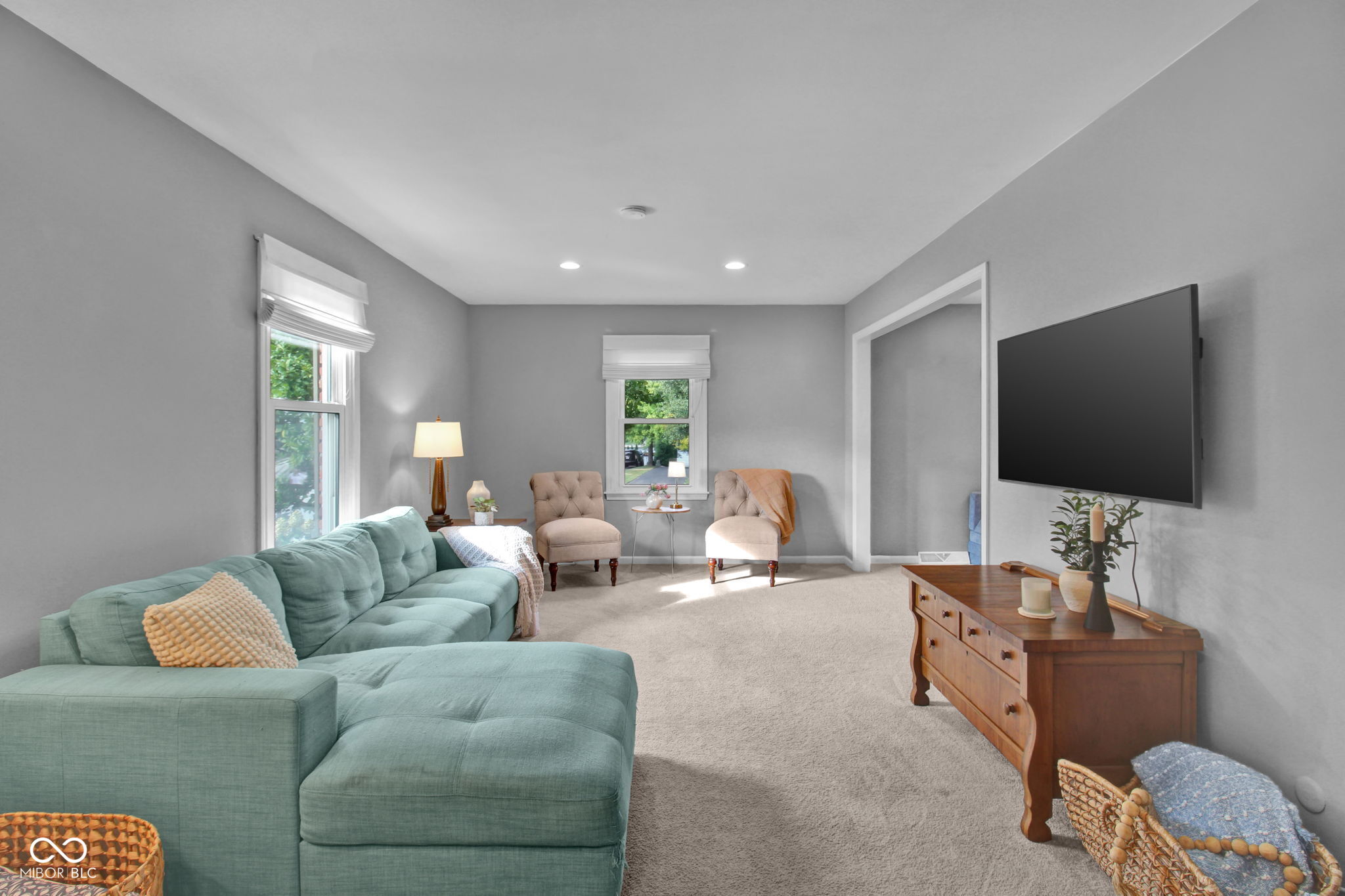 820 Hickory Way
