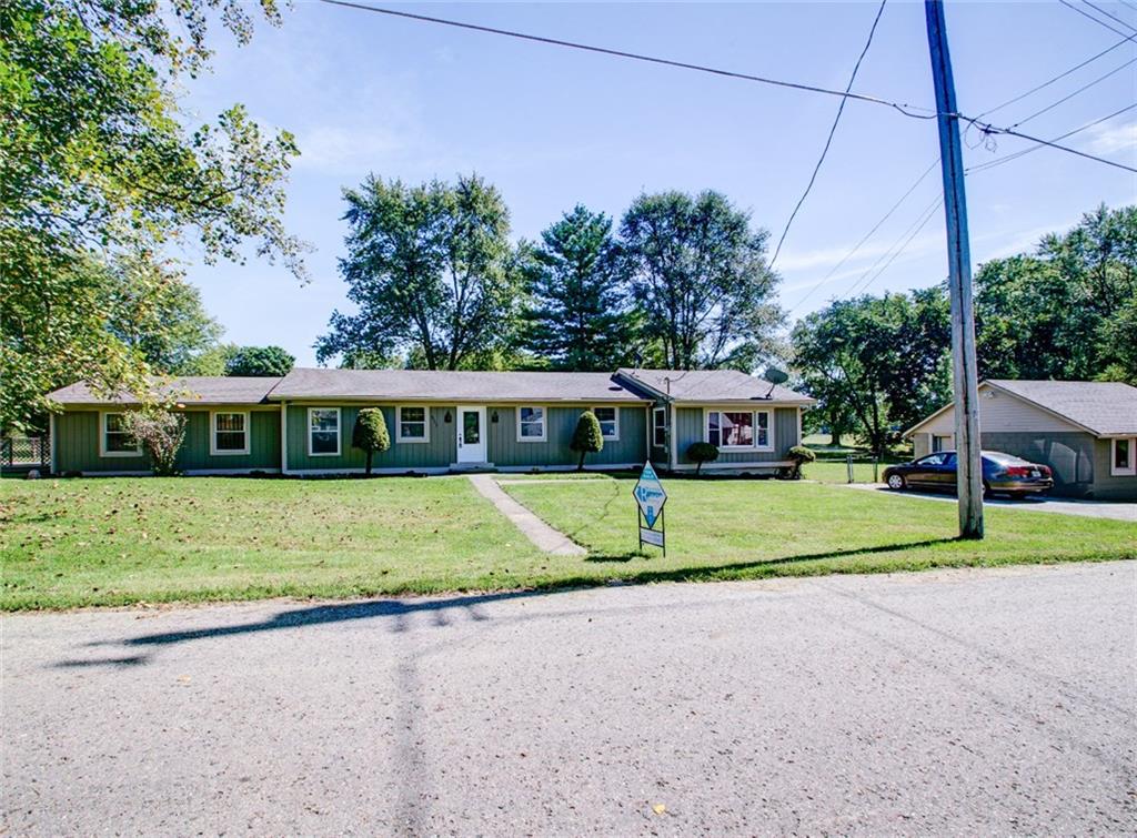 Photo 1 of 21 — 8553 W 800 N, Fairland, IN 46126