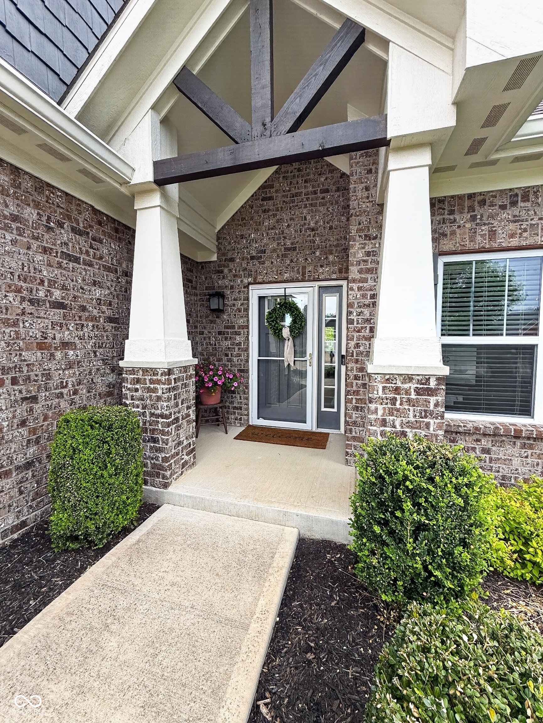 1069 Forest Glen Drive
