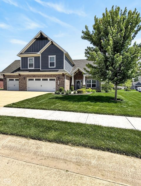 Photo of 1069 Forest Glen Drive, Greenfield, IN 46140 (MLS # 22101352)