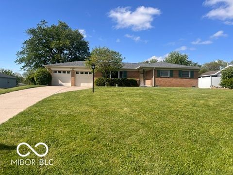 Photo of 132 W Brunswick Avenue, Indianapolis, IN 46217 (MLS # 22098566)