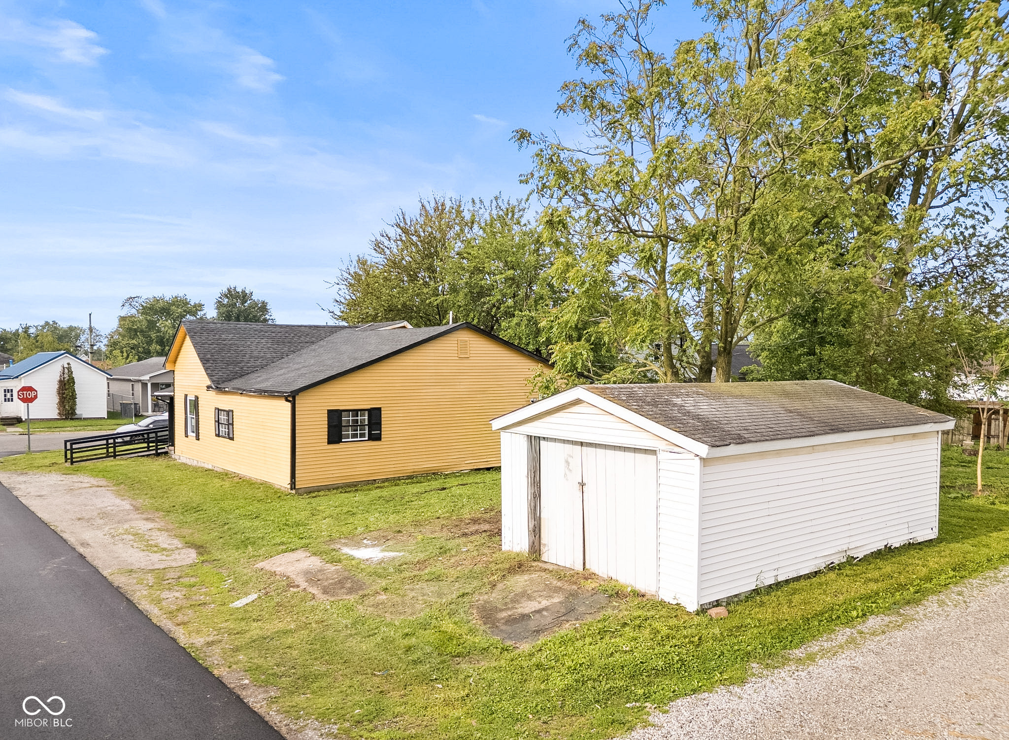 802 W Laurel Street