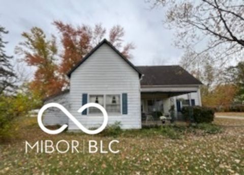 307 S Bowers Street Whitestown IN 46075