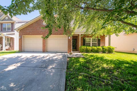 Photo of 11044 Schoolhouse Road, Fishers, IN 46037 (MLS # 22102689)
