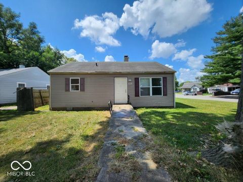 Photo of 2228 N Moreland Avenue, Indianapolis, IN 46222 (MLS # 22069644)