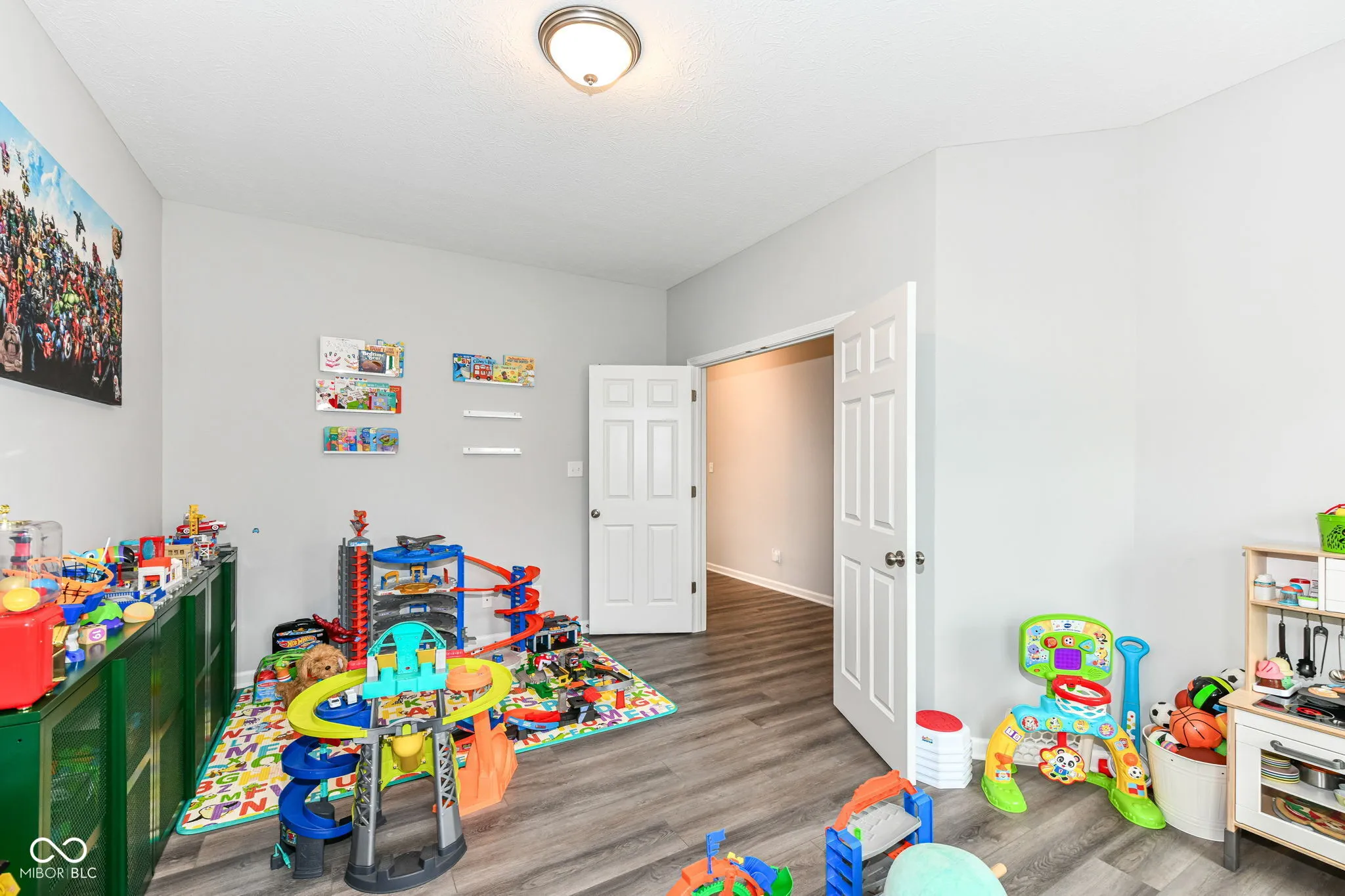 Whitestown, Indiana 46075, United States, 4 Bedrooms Bedrooms, ,3 BathroomsBathrooms,Residential,Active,169557