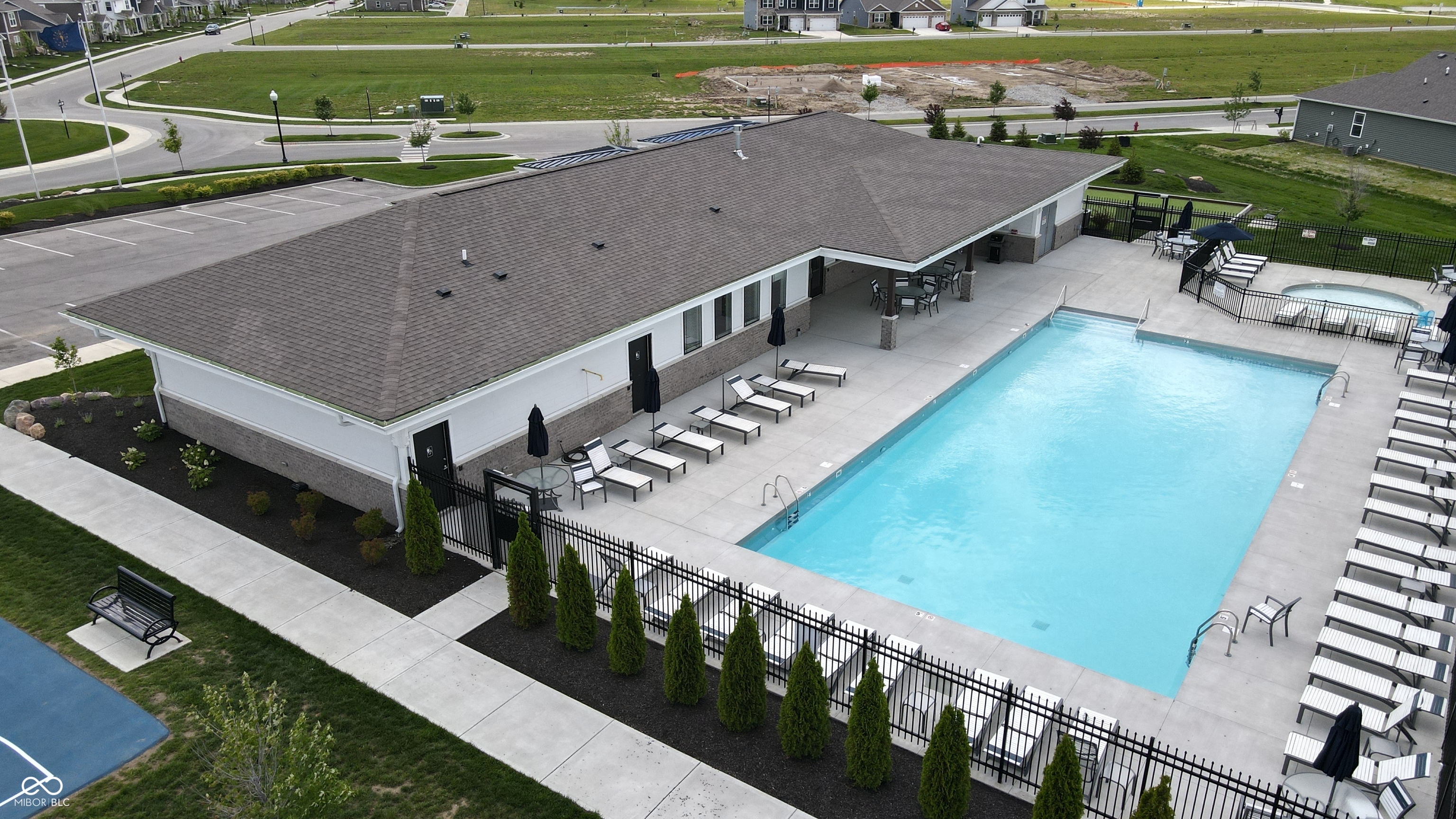 2562 Maricopa Boulevard