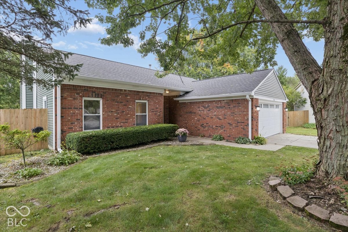 12160 Pebblebrooke Court