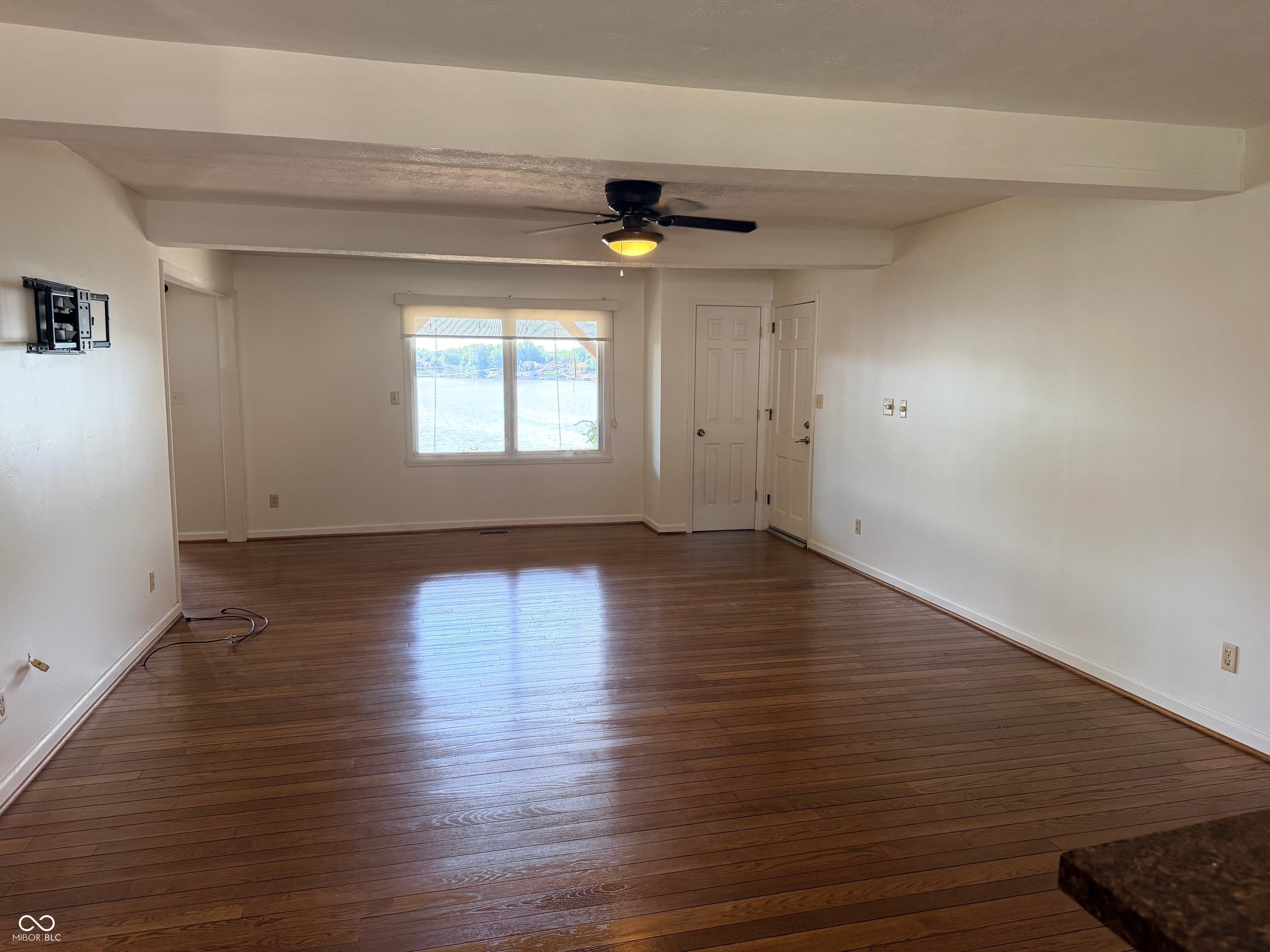 1080 Shoreline Drive