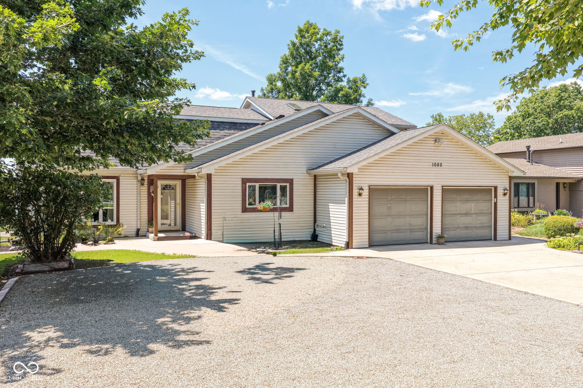 1080 Shoreline Drive