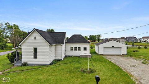 Photo of 6992 W 650 N, McCordsville, IN 46055 (MLS # 22102622)