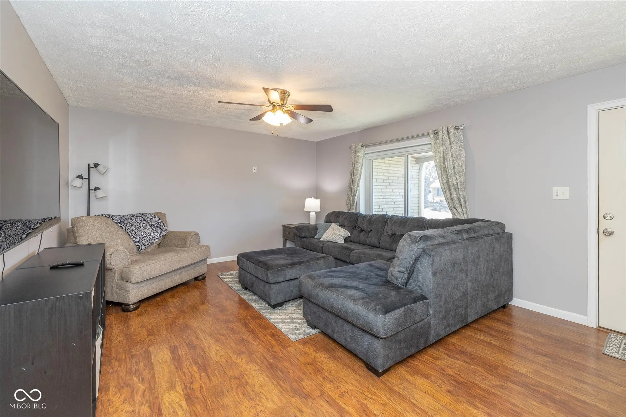 Indianapolis, Indiana 46219, United States, 4 Bedrooms Bedrooms, ,2 BathroomsBathrooms,Residential,Pending,27896