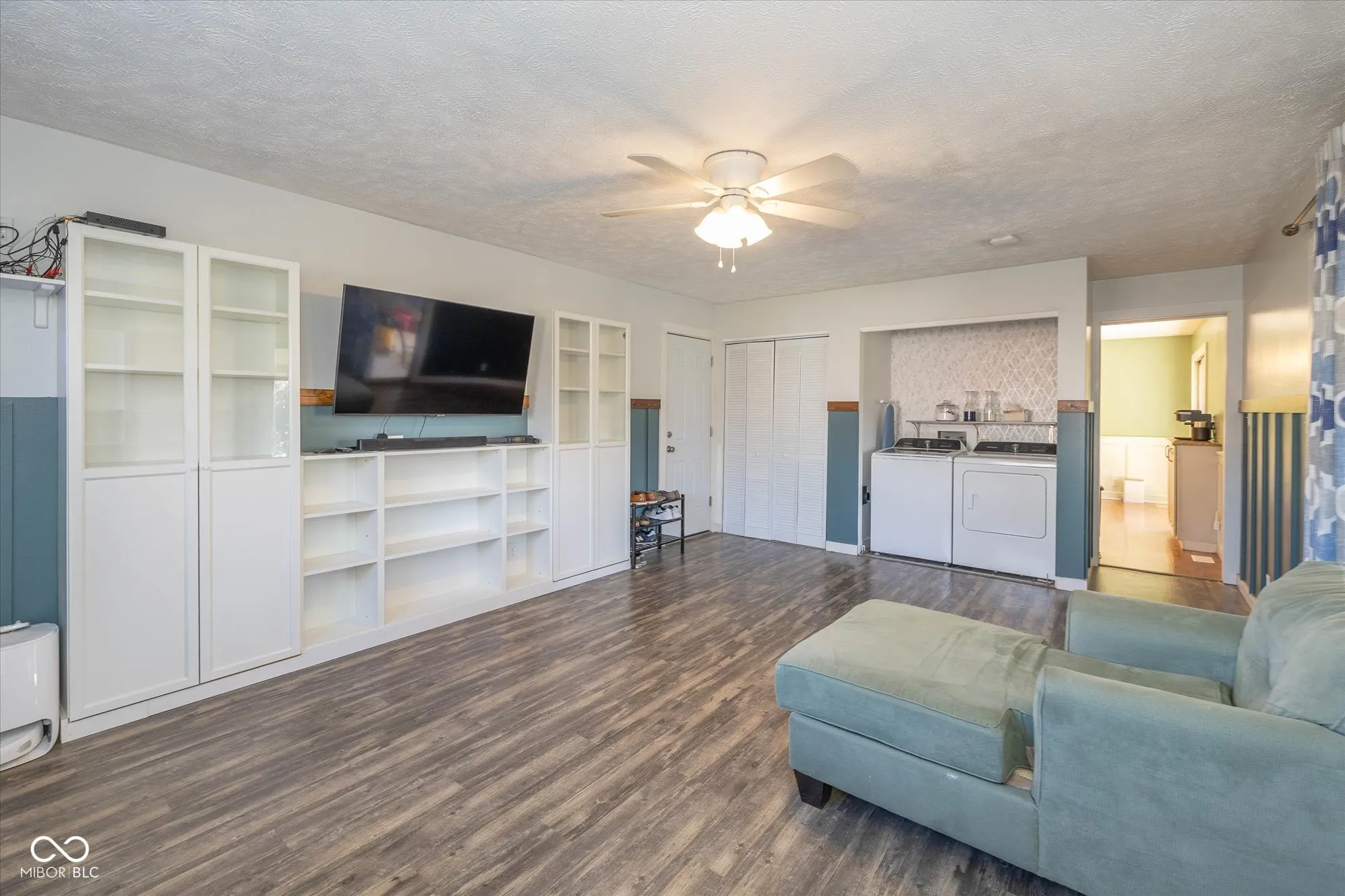 Indianapolis, Indiana 46219, United States, 4 Bedrooms Bedrooms, ,2 BathroomsBathrooms,Residential,Pending,27896