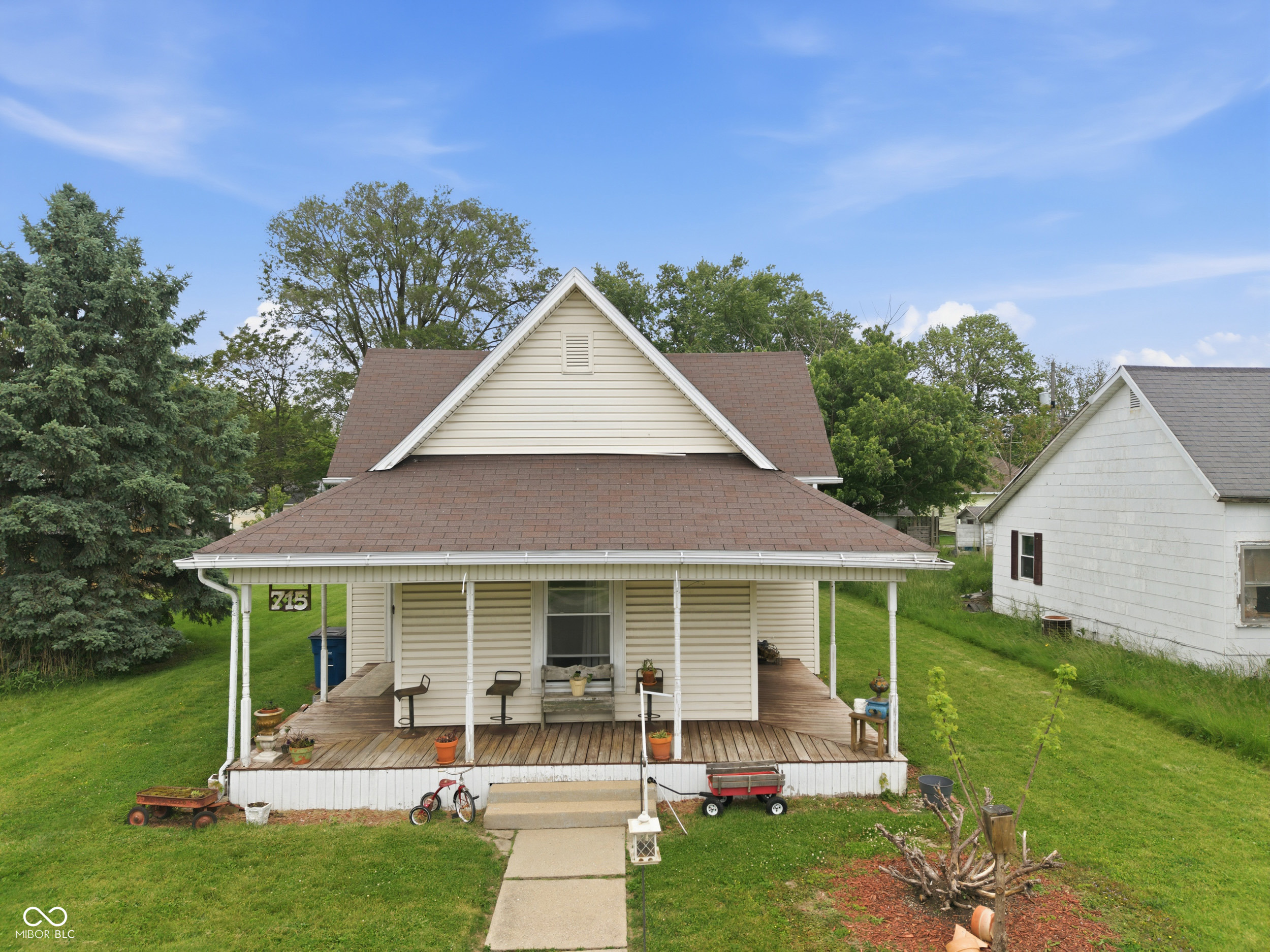 715 E 30th Street