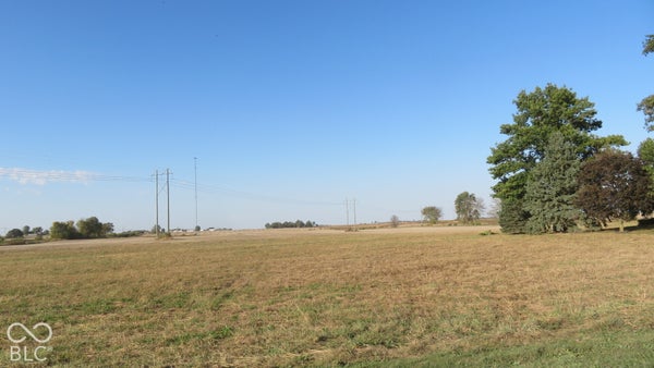 700 NORTH DR, CRAWFORDSVILLE, IN 47933 - Image 5a3df50dbcc421f38d87bf27aac327f5/2585559062