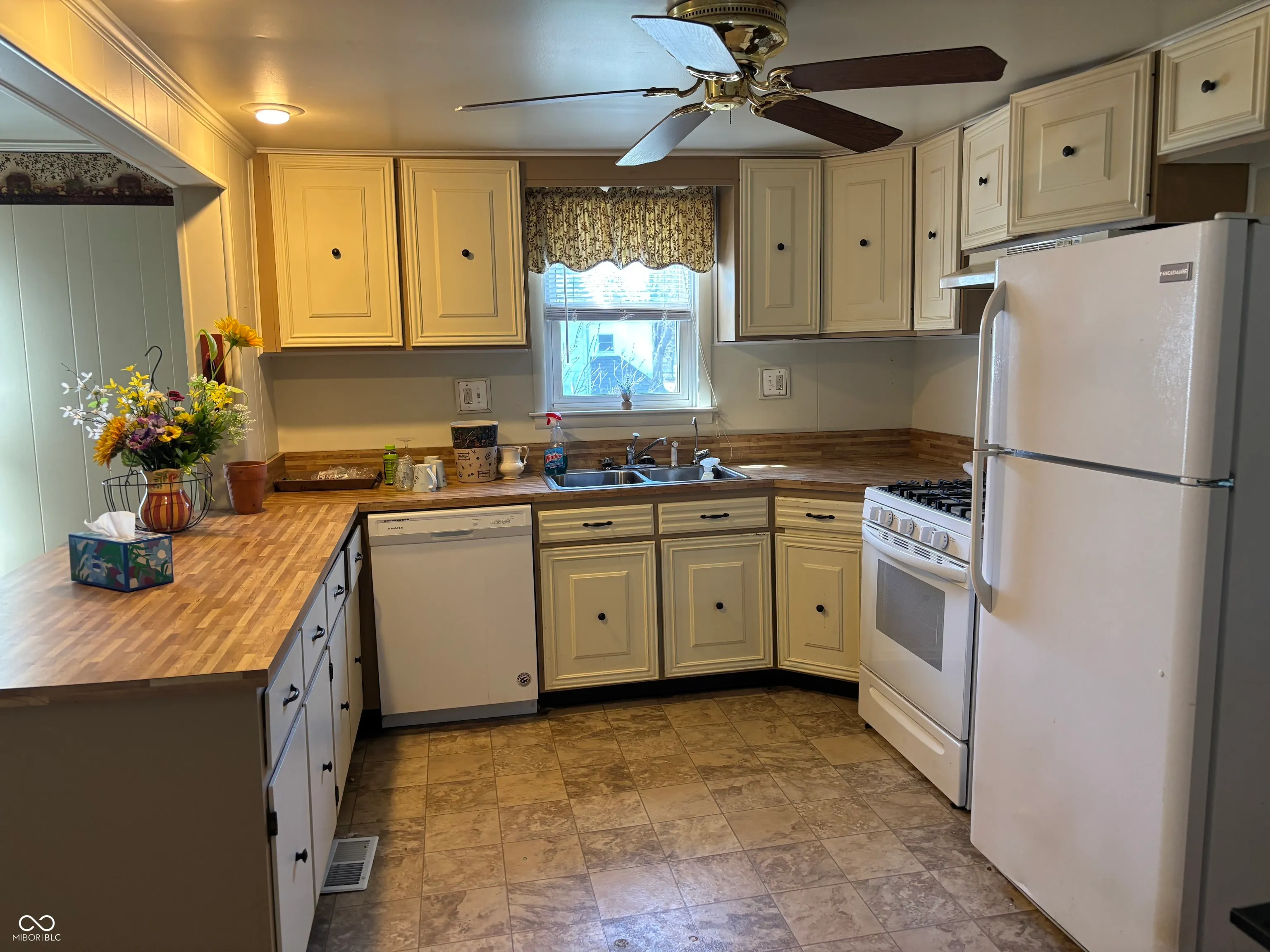 Carthage, Indiana 46115, United States, 2 Bedrooms Bedrooms, ,1 BathroomBathrooms,Residential,Active,97011