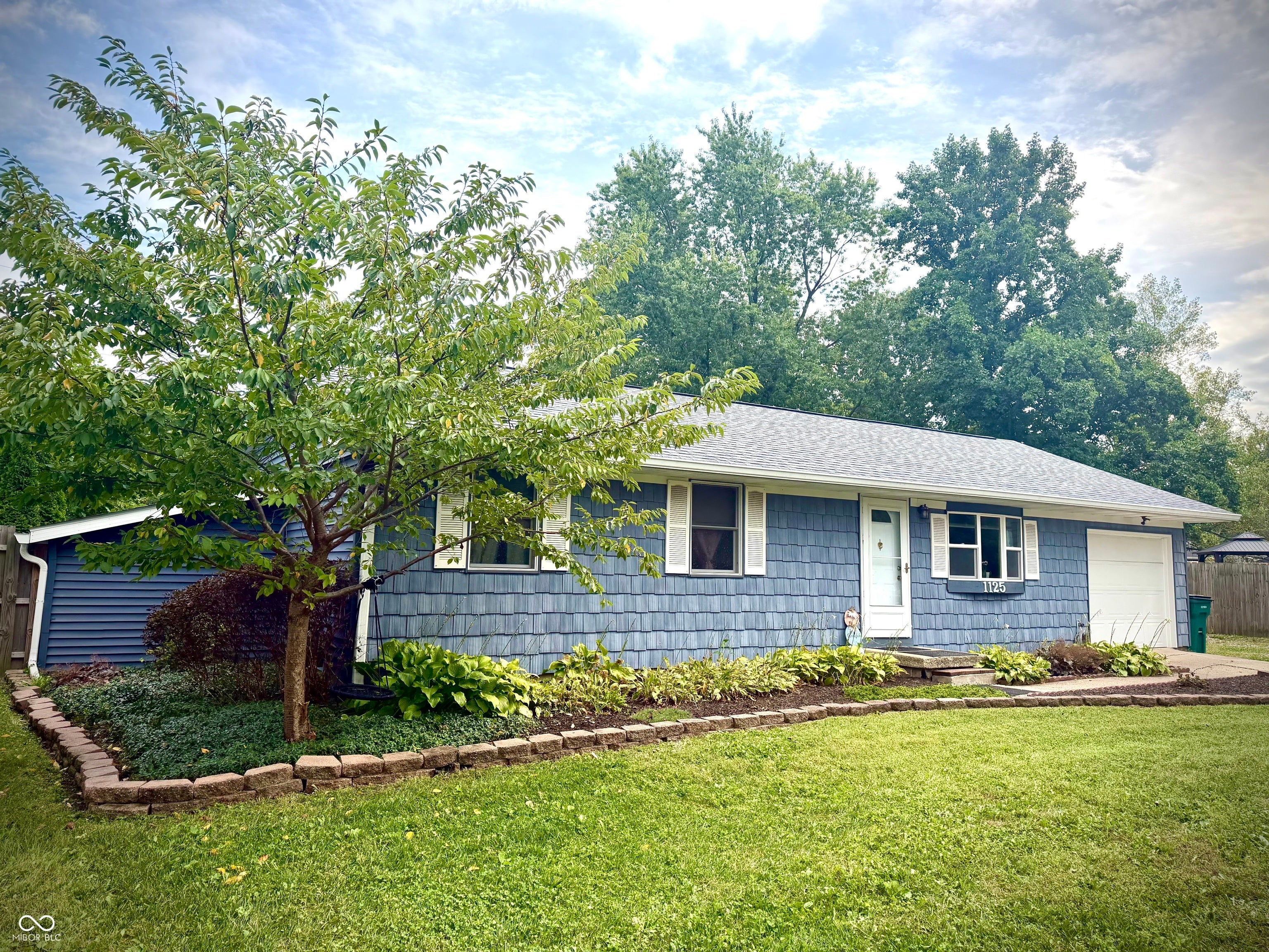 1125 Helena Drive