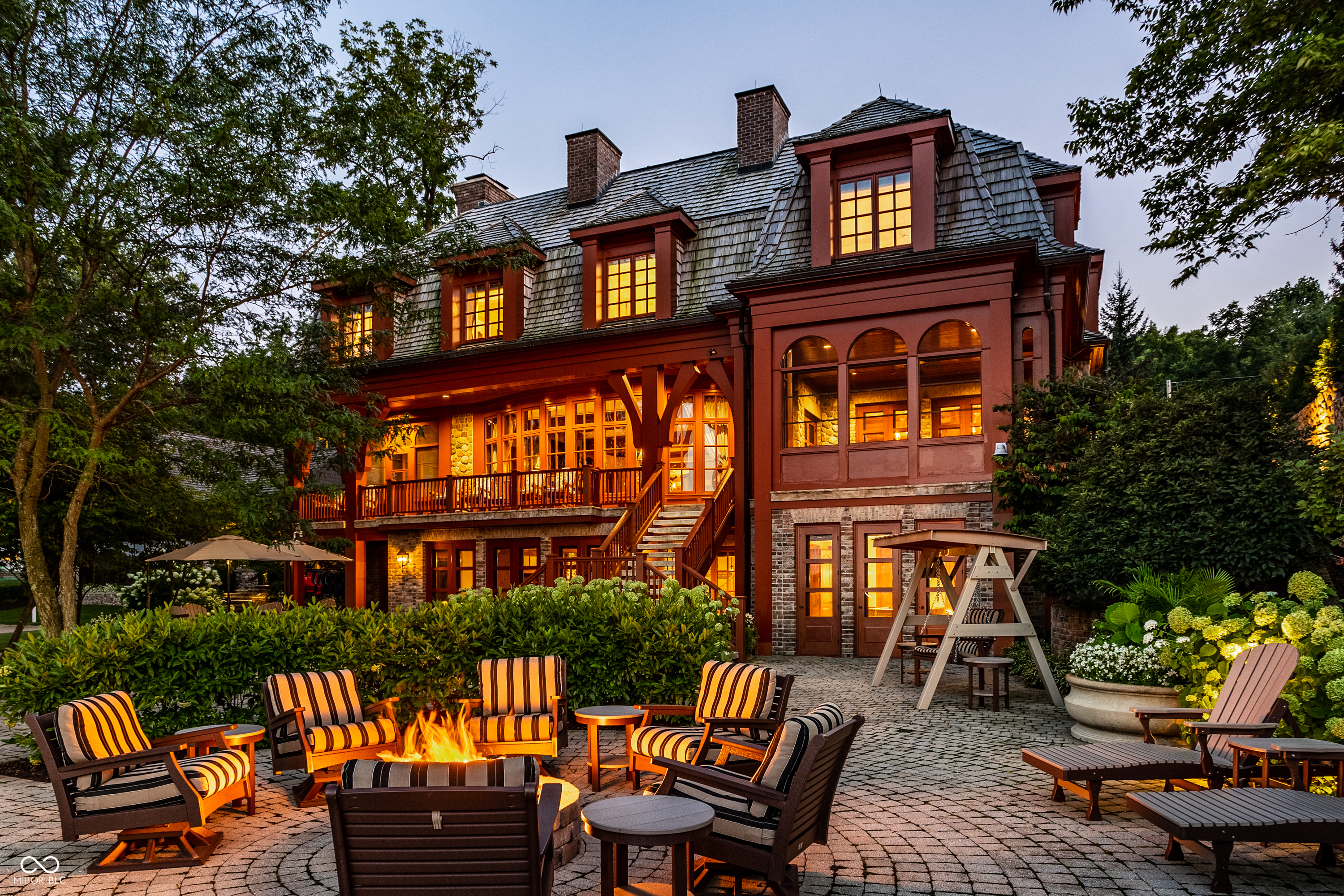 944 S Shore Drive
