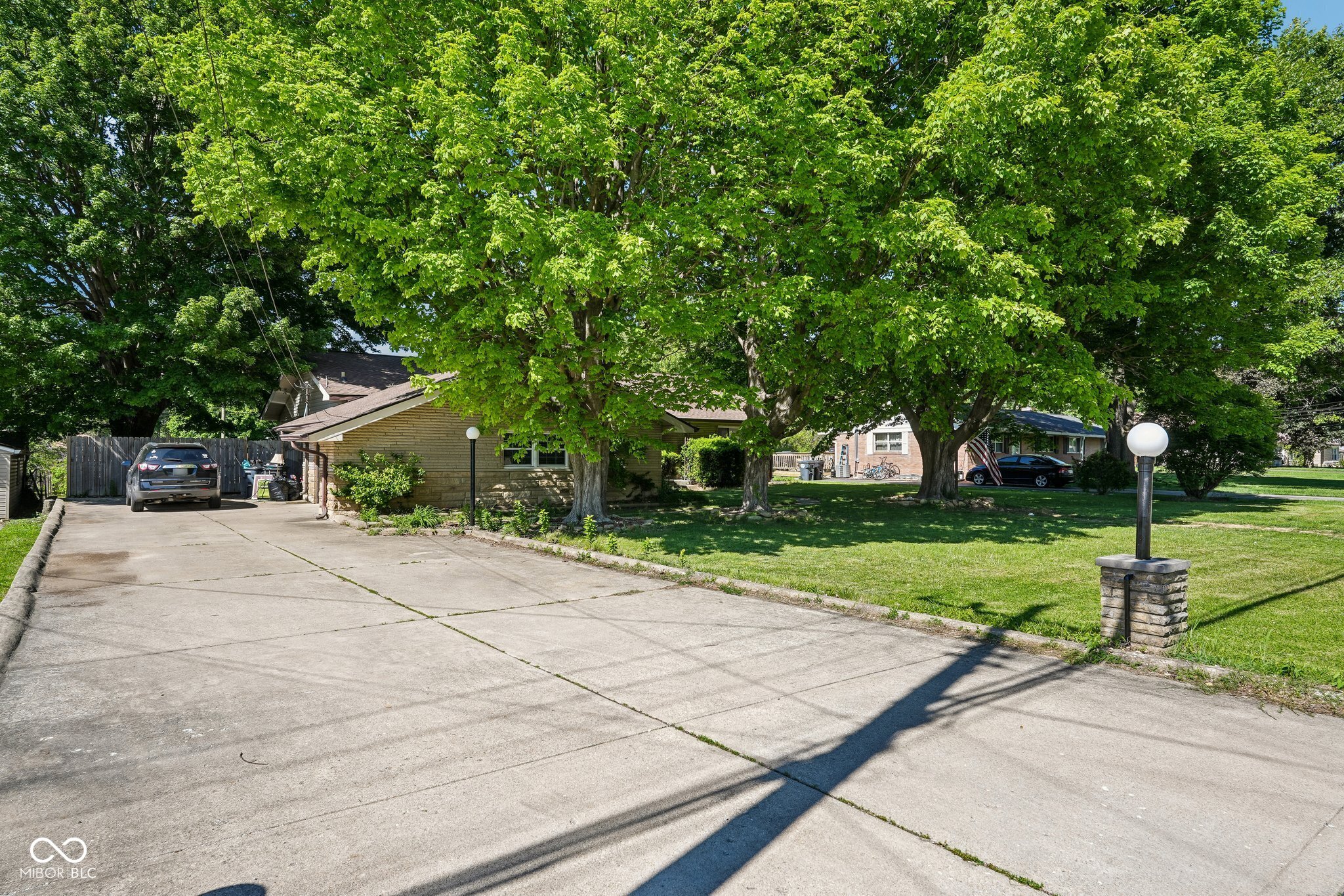 320 Maple Street