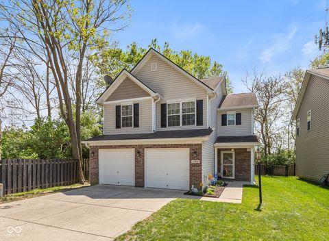 Photo of 1305 Lake Meadow Drive, Indianapolis, IN 46217 (MLS # 22095837)