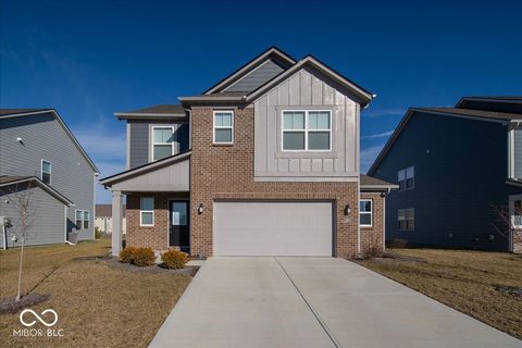Photo of 1240 Patens Drive, Greenwood, IN 46143 (MLS # 22079252)