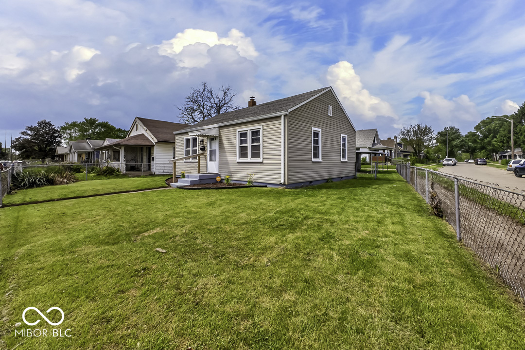 1924 E Minnesota Street