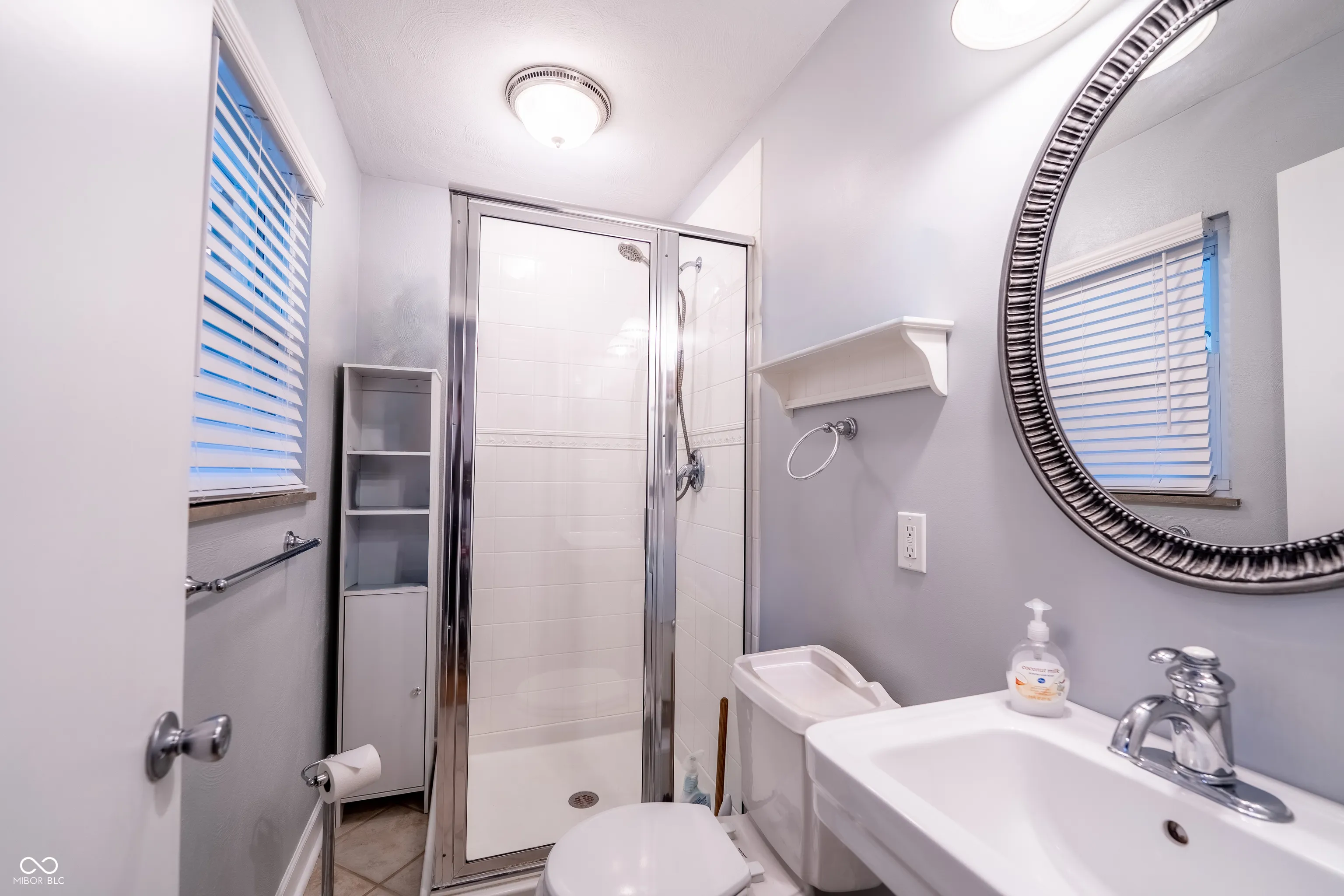 Indianapolis, Indiana 46220, United States, 3 Bedrooms Bedrooms, ,2 BathroomsBathrooms,Residential,Active,229099