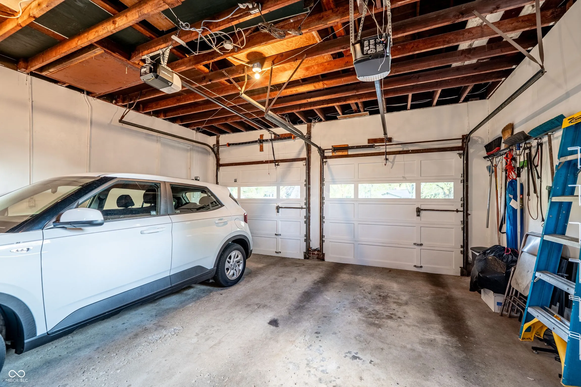 Indianapolis, Indiana 46220, United States, 3 Bedrooms Bedrooms, ,2 BathroomsBathrooms,Residential,Active,229099