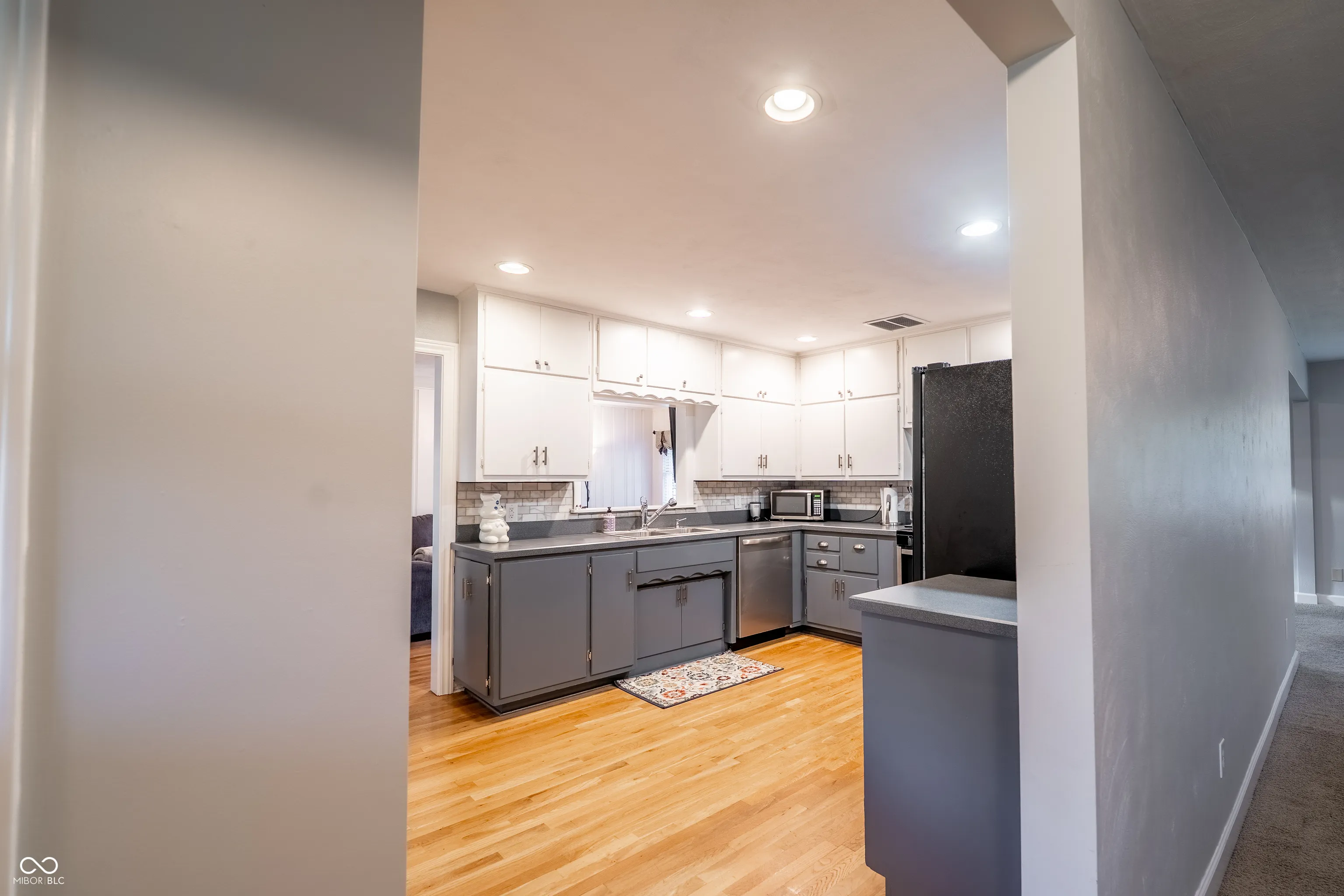 Indianapolis, Indiana 46220, United States, 3 Bedrooms Bedrooms, ,2 BathroomsBathrooms,Residential,Active,229099