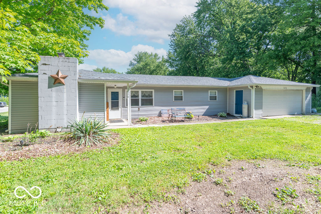 5850 E Lambert Lane