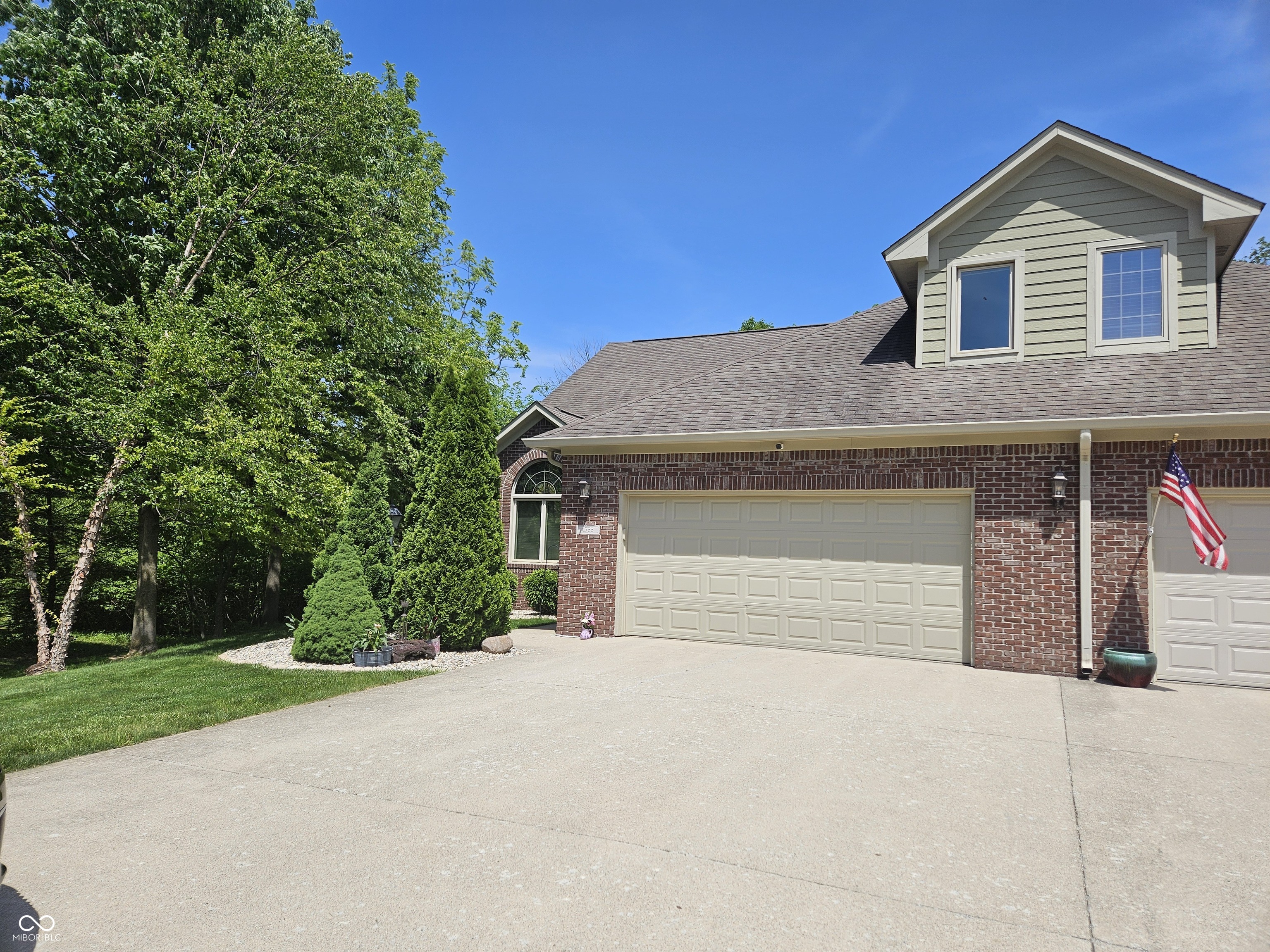 1755 Walnut Trace