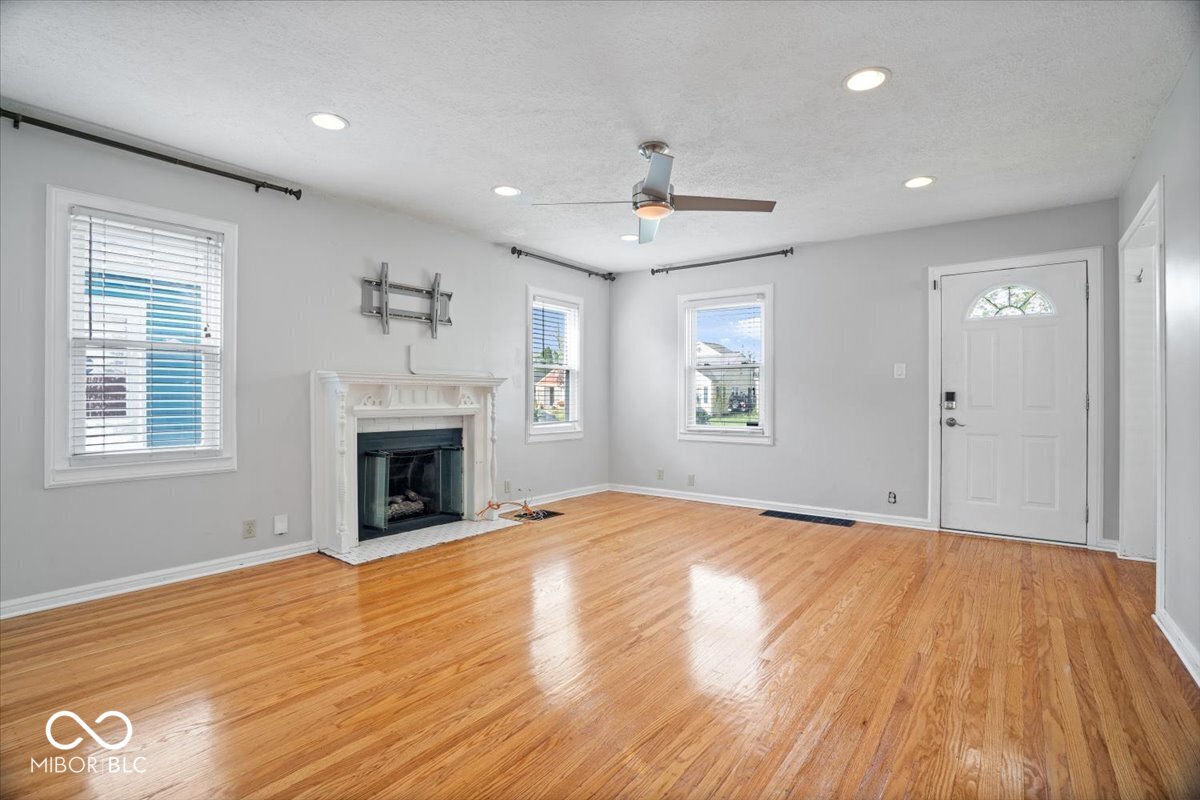 35 N Elizabeth Street