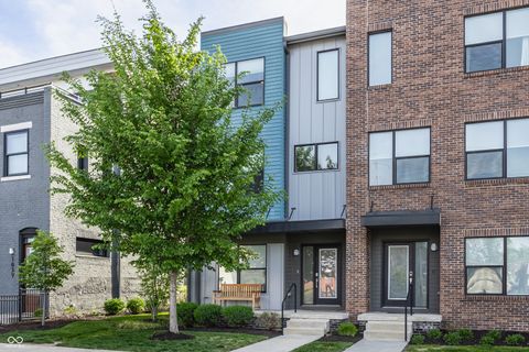 Photo of 1833 N New Jersey Street, Indianapolis, IN 46202 (MLS # 22097695)