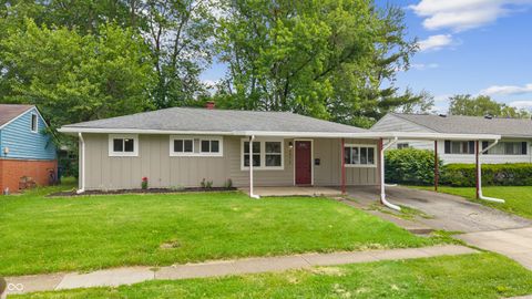 Photo of 4915 N Kenyon Drive, Indianapolis, IN 46226 (MLS # 22099665)