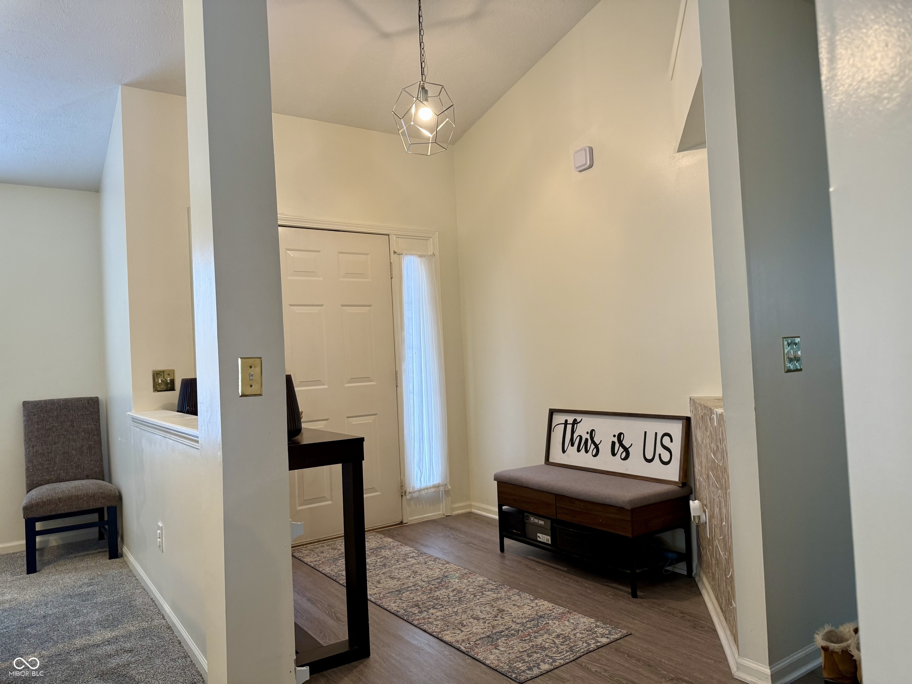 1527 Royal Lake Circle