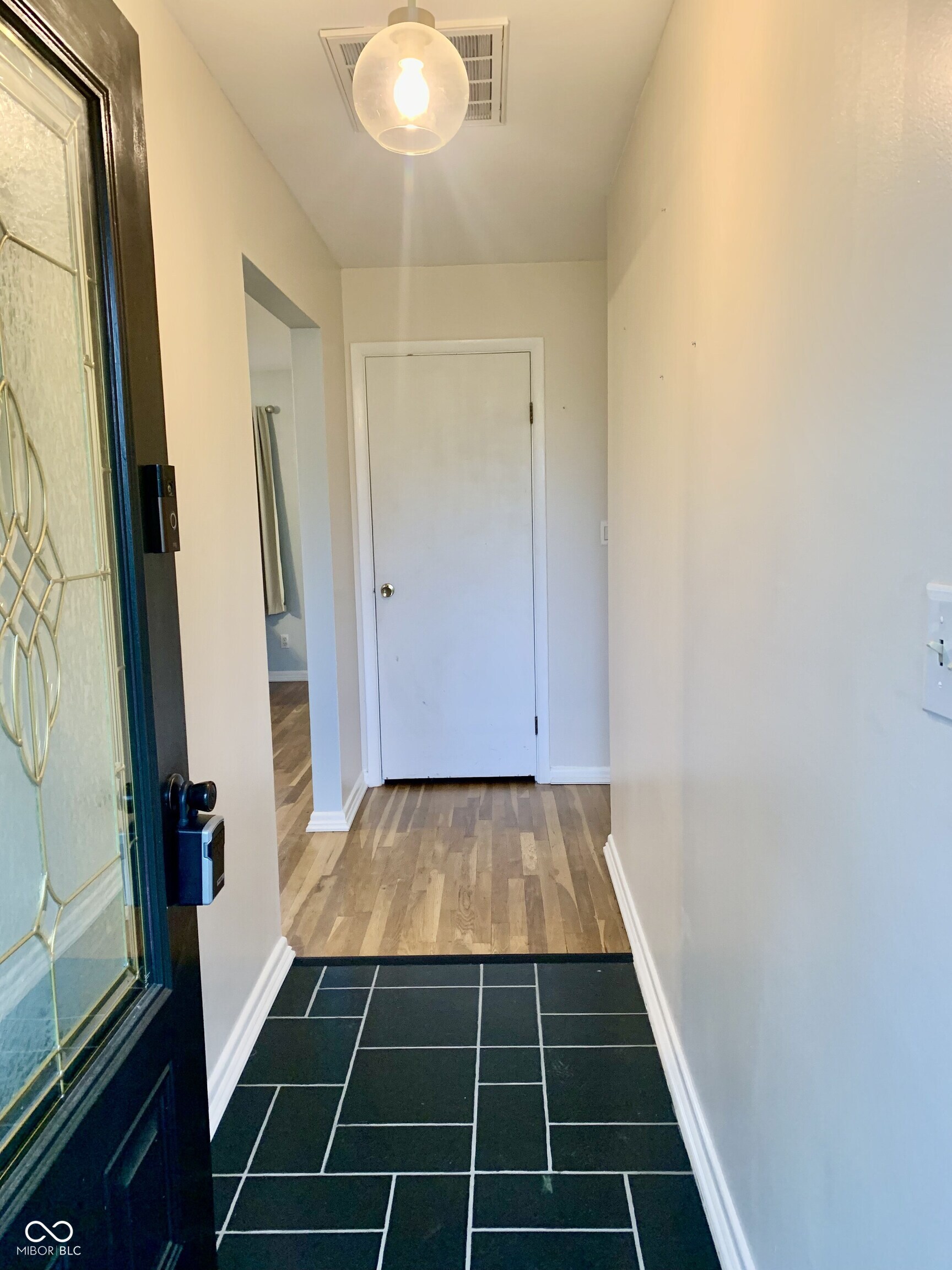 5574 S Holiday Drive