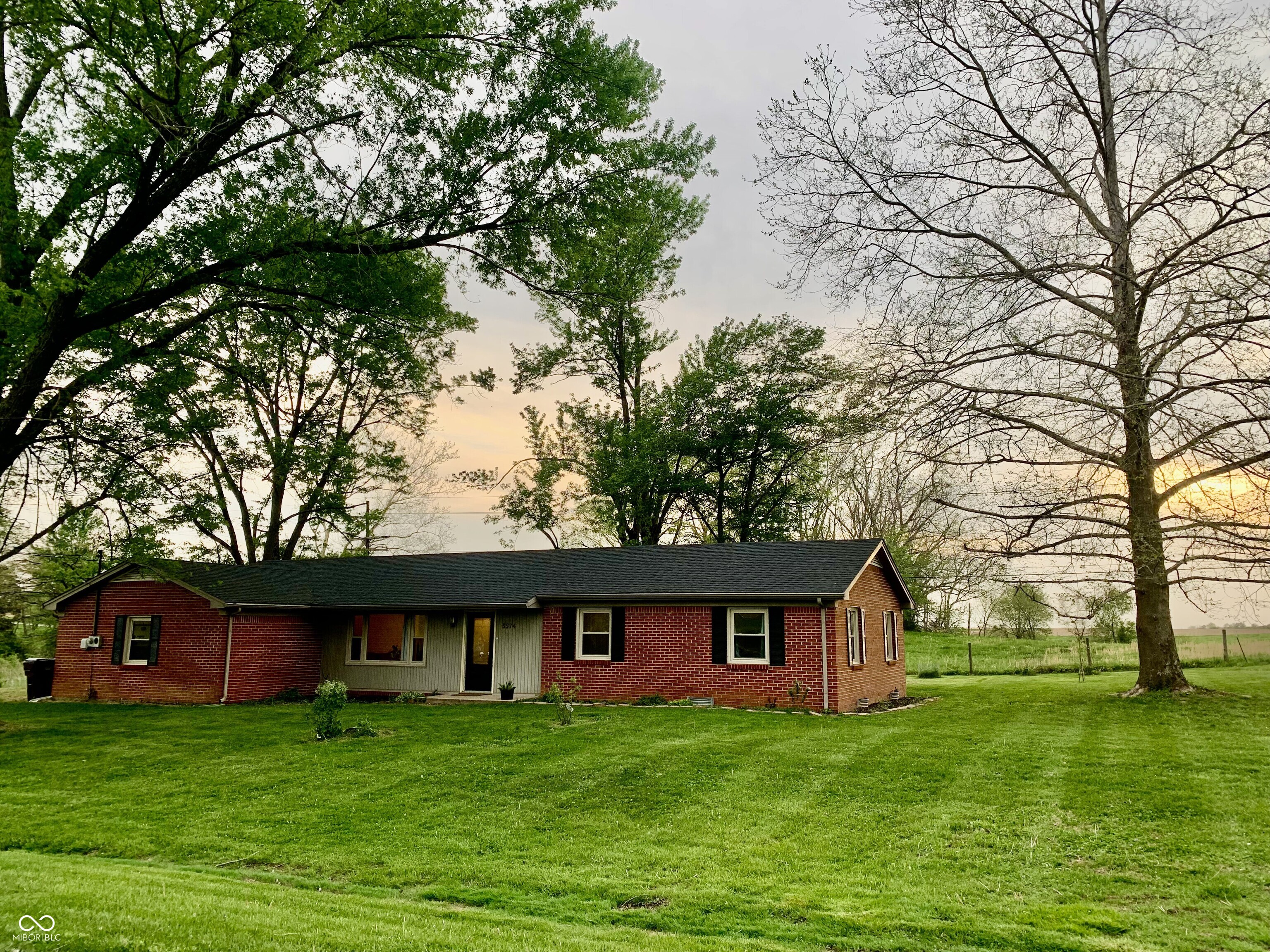 5574 S Holiday Drive