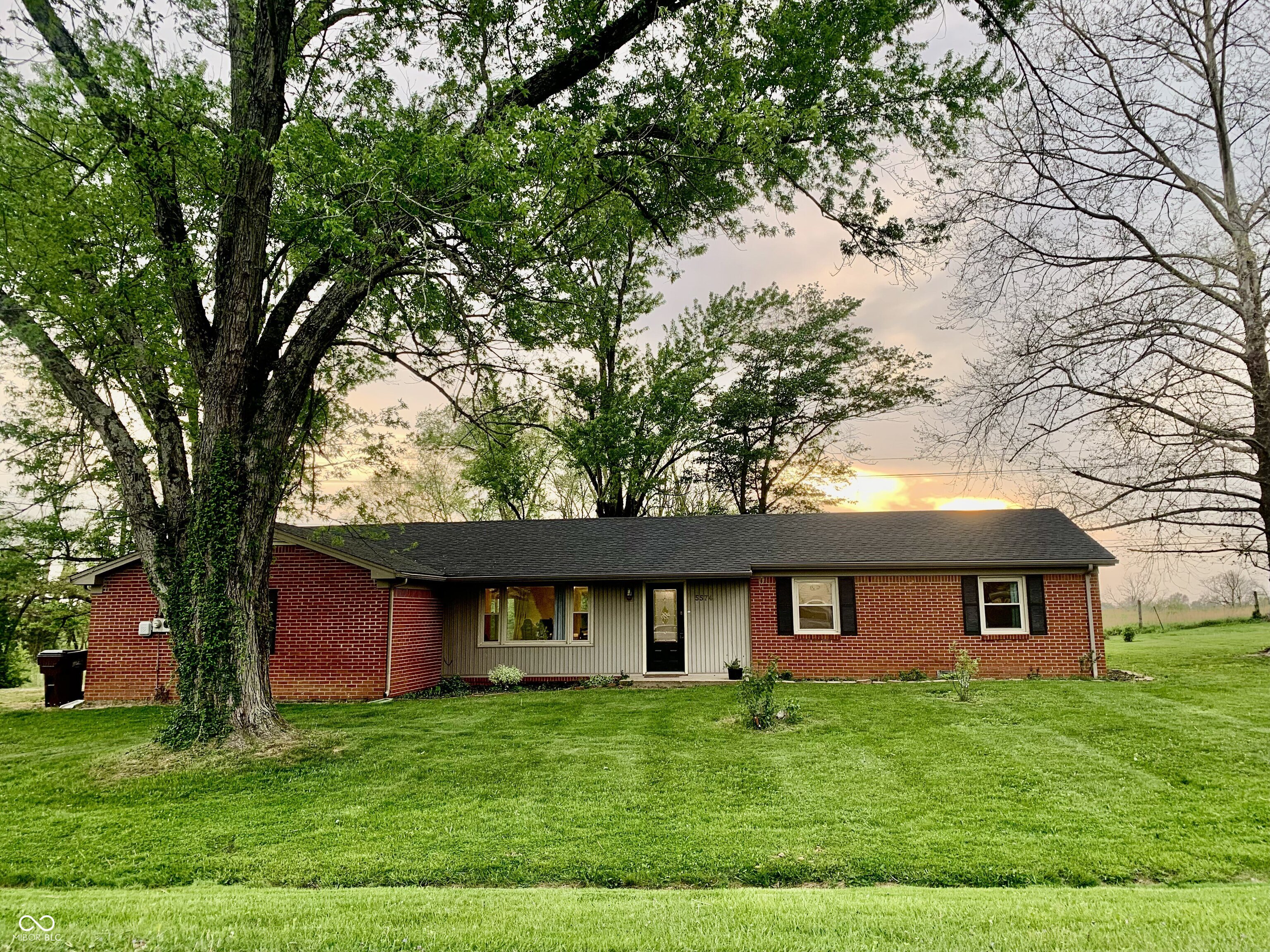 5574 S Holiday Drive