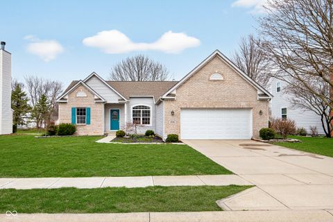 Photo of 6264 Saddletree Drive, Zionsville, IN 46077 (MLS # 22092242)