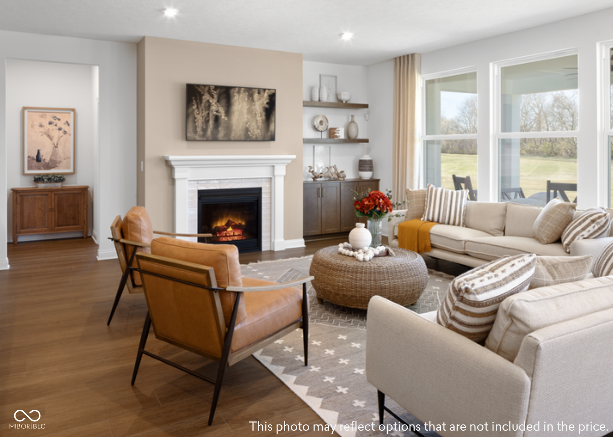 1452 E Greyhound Pass E