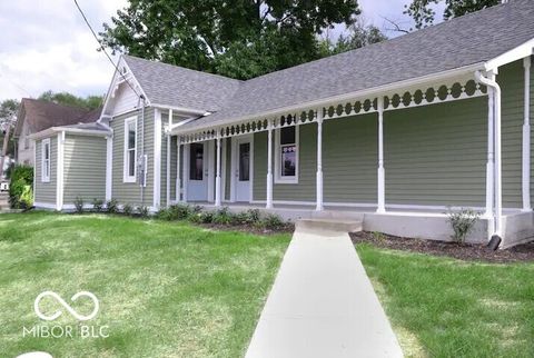 Photo of 621 W 10th Street, Indianapolis, IN 46202 (MLS # 22090858)