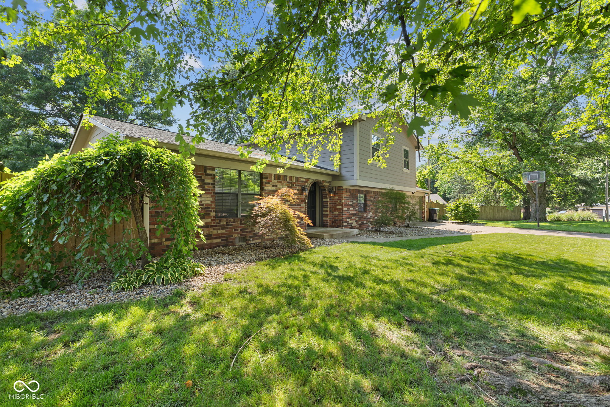 750 Hillcrest Drive