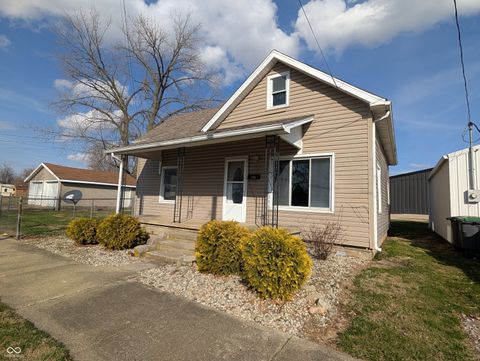 Photo of 304 N Arthur Street, Rushville, IN 46173 (MLS # 22089177)