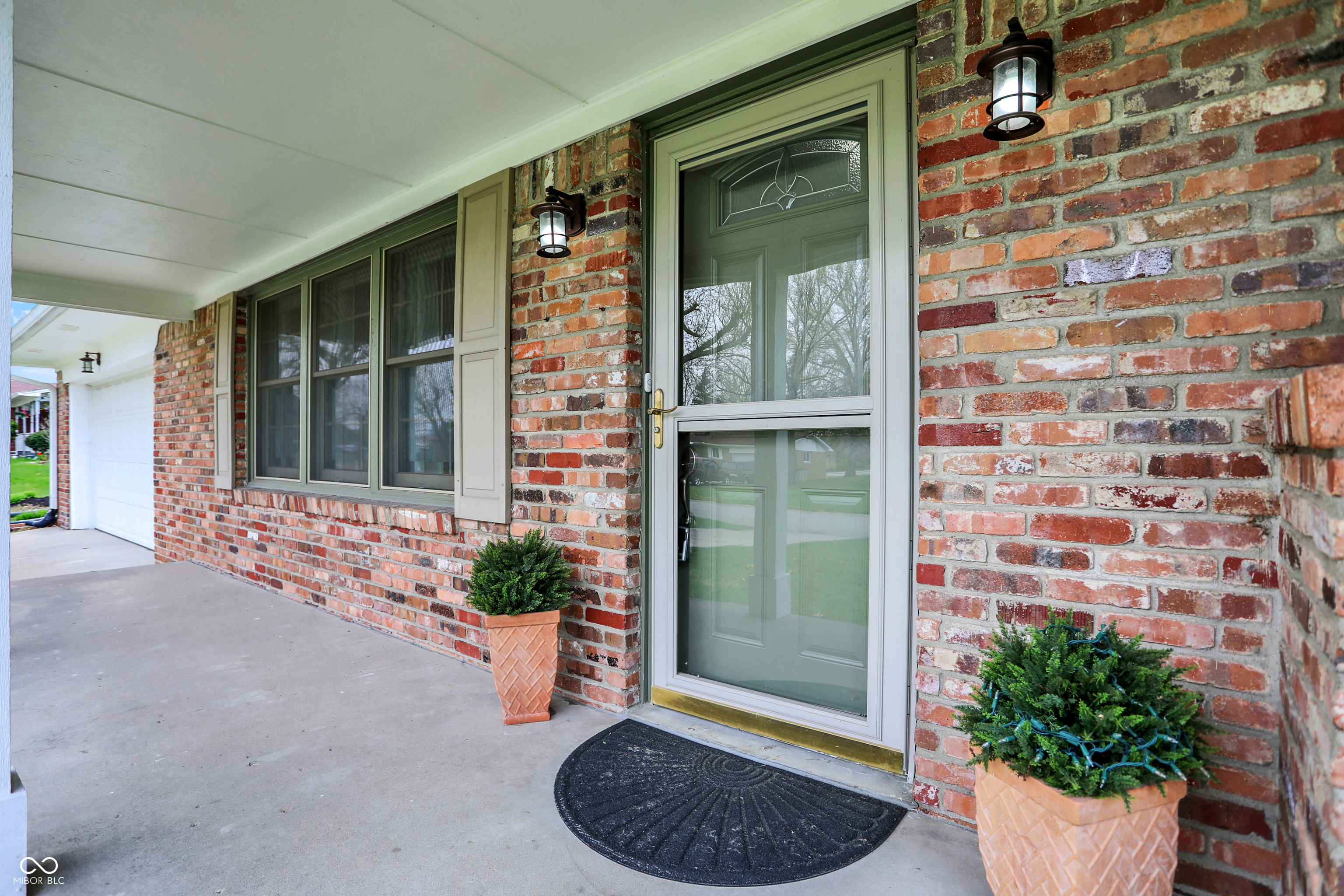 2001 Winchester Drive