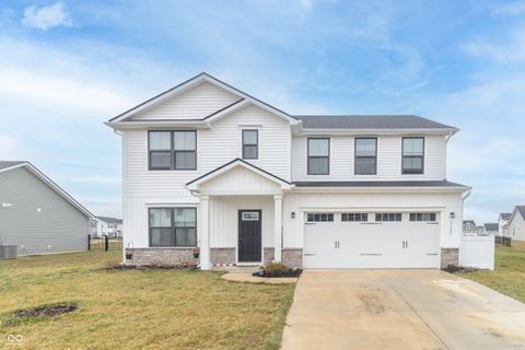 Photo of 1730 Cascades Drive, Greenfield, IN 46140 (MLS # 22077052)